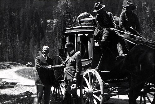 سي دبليو كوك وهوراس أولبرايت، 1922