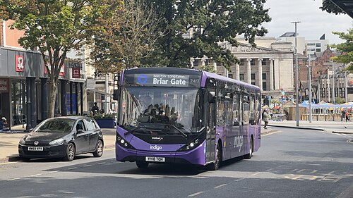سيارة Enviro200 MMC 202 تحمل علامة "Indigo" التجارية في نوتنغهام
