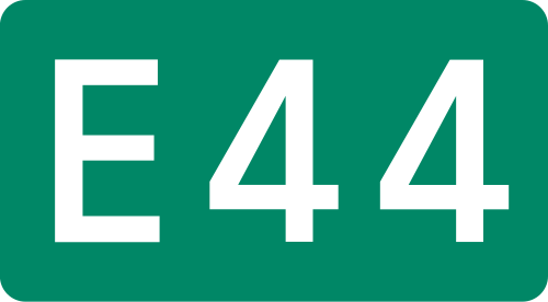 E44