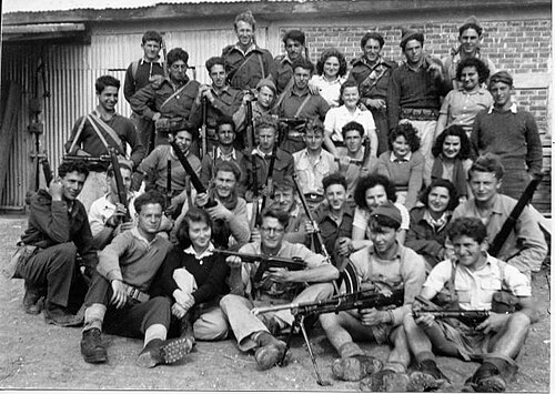 أعضاء من لواء يفتاح، السرية "ج"، في تل أمل، 1948