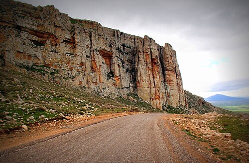 هضبة يوغرطة من الجانب
