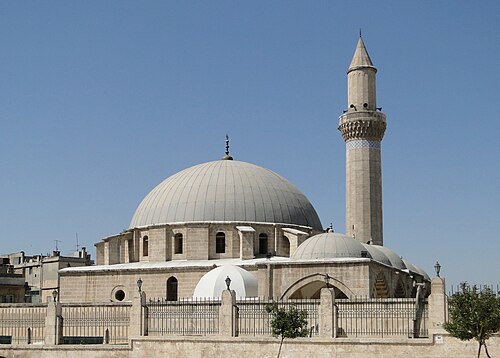 تم بناء مسجد خسروية (بالتركية: Hüsreviye Camii) في حلب على يد العثمانيين عام 1547.