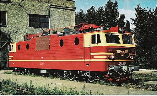 Sr1 3036 في أول طلاء لها في NEVZ نوفوتشركاسك، بعد خروجها من الورشة مباشرة، حوالي عام 1976.
