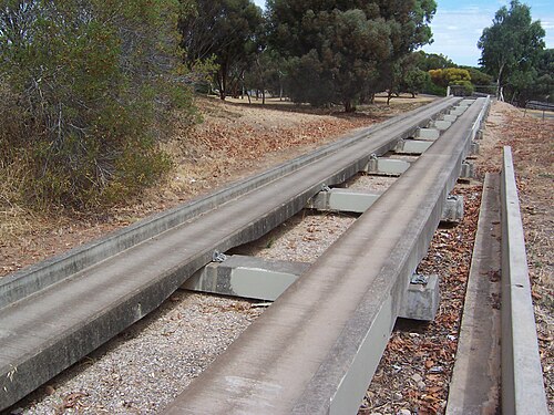 جزء من مسار يستخدم لاختبار حافلات O-Bahn Busway