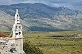 دير زافالا (تأسس في القرن الثالث عشر) والمناظر الطبيعية المحيطة به