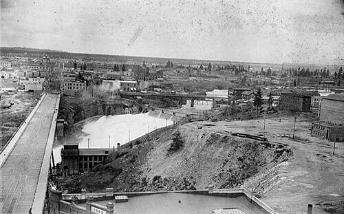 مدينة سبوكين فولز حوالي عام 1895