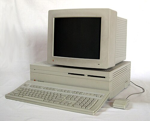 ماكنتوش 2، تم إطلاقه في 2 مارس 1987
