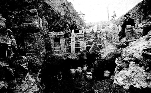 صورة قديمة لأعمال التنقيب عام 1921