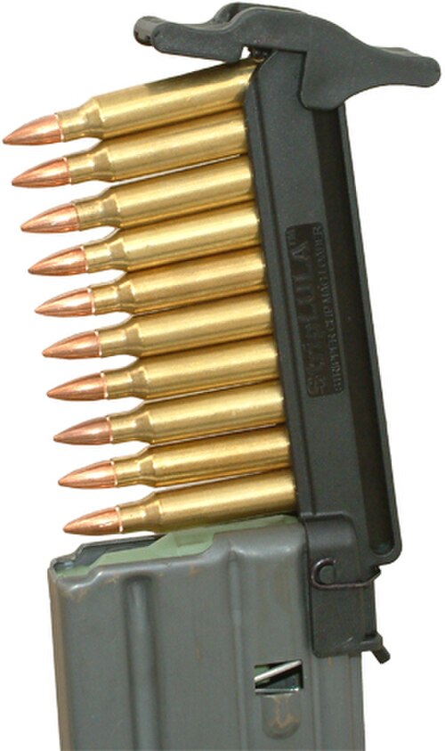 جهاز تحميل وتفريغ مخزن بندقية M-16 / AR-15 StripLULA.