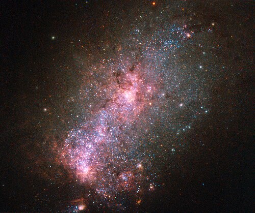 في مجرة ​​NGC 3125، يحدث عدد كبير بشكل غير عادي من النجوم الجديدة التي تتشكل.