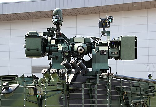 مدفع رشاش بوشماستر 2 عيار 30 ملم من طراز Mk44 ومدفع رشاش M240 وقاذفة صواريخ سبايك LR مثبتة على مركبة المشاة القتالية التشيكية باندور 2