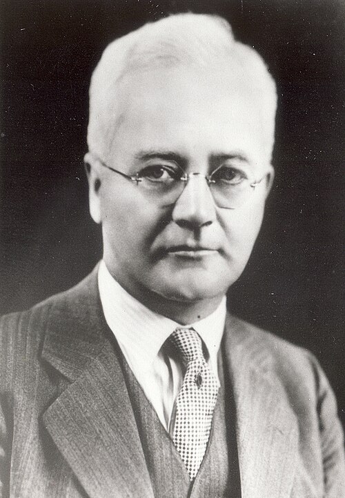 Portrait of Dan Knott