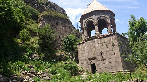 برج جرس دير كوباير، حيث يقع ضريح شاهنشاه زكاريان.