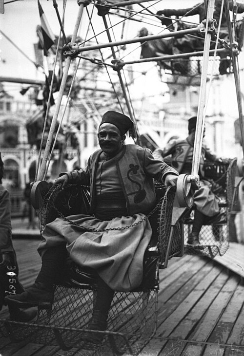 جندي جزائري في مدينة ماجيك.