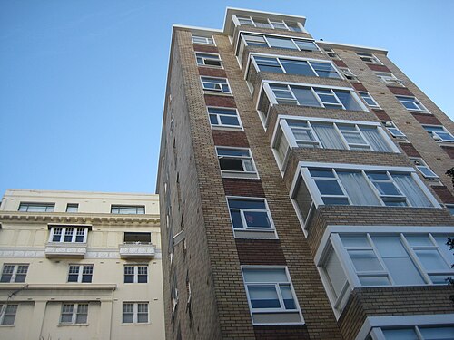 العمارة السكنية الحديثة في منطقة بوتس بوينت. 2009.