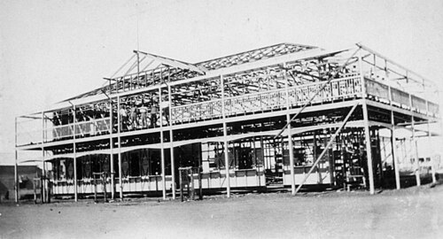 فندق إمبريال قيد الإنشاء، حوالي عام 1925