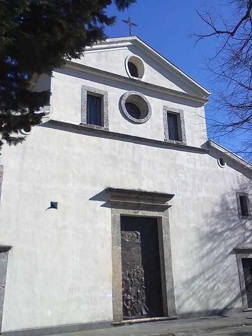 المقر المشترك لأبرشية ساليرنو كامبانيا آسيرنو هو Concattedrale di S. Donato (Acerno).