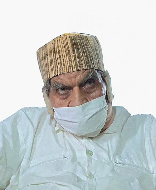 بارام جورو هوزور ساتسانغي سحاب (كريم هوزور)، خليفة هوزور لال سحاب، خلفه كرئيس روحي لرادها سوامي ساتسانغ ديالباغ.