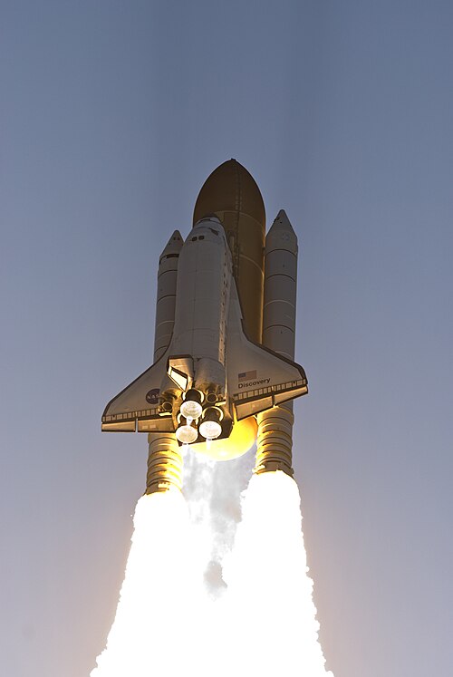 مكوك الفضاء (STS-124) أثناء الإطلاق، مايو 2008