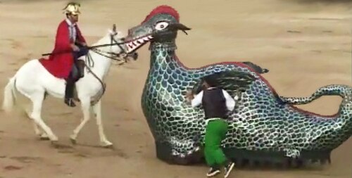 "Festa da Coca" خلال احتفال Corpus Christi، في Monção، البرتغال