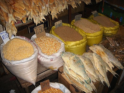 الأطعمة في سوق بورت لويس المركزي