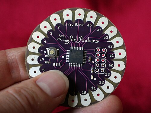 Arduino LilyPad 00 (rev 2007) (بدون USB)