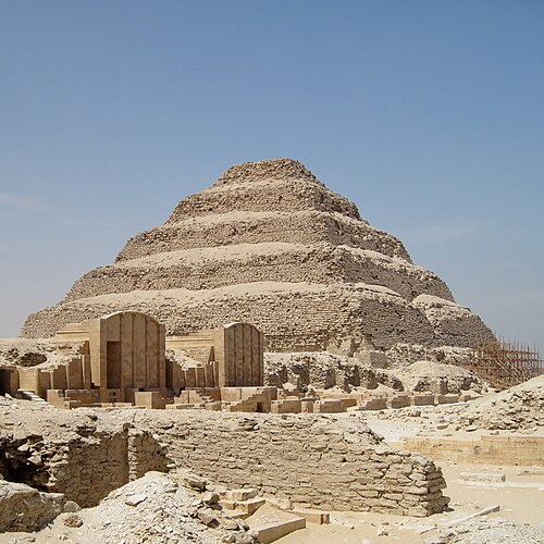هرم زوسر، سقارة، مصر، من تصميم إمحوتب، 2667-2648 قبل الميلاد