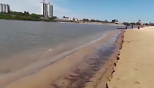 شاطئ بونتا أرينا، في ألبردي، باراجواي