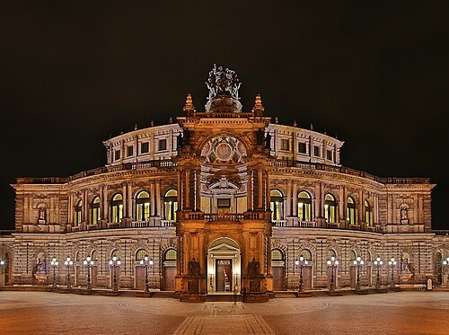 Semperoper في مدينة دريسدن، ألمانيا