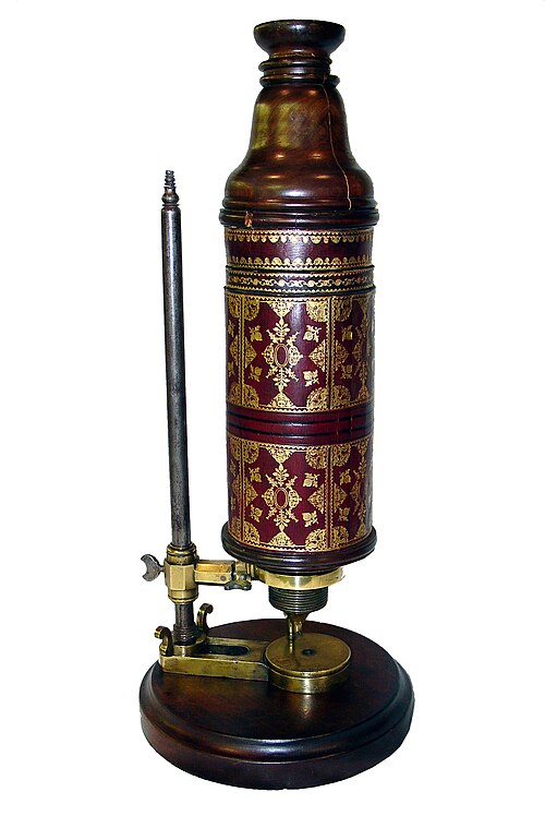 Microscope manufactured by Christopher Cock of London for Robert Hooke. Hooke is believed to have used this microscope for the observations that formed the basis of Micrographia. (M-030 00276) Courtesy - Billings Microscope Collection, National Museum of Health and Medicine, Maryland.
