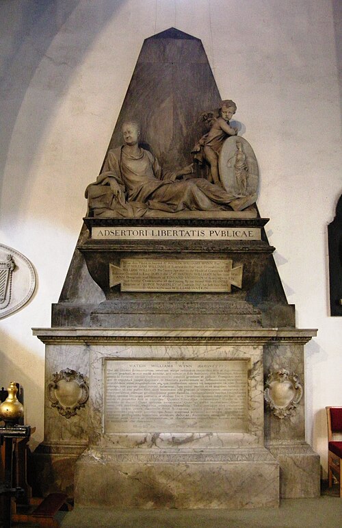 نصب تذكاري لمقبرة السير واتكين ويليامز-وين، روابون، دينبيشاير، تم تشييده عام 1755