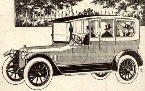 سيارة ليموزين وينتون 6 موديل 1915؛ لاحظ مقصورة السائق المفتوحة