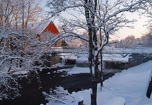 Pedestrian bridge in Kose
