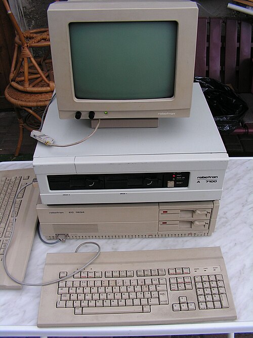 جهاز الكمبيوتر الشخصي Robotron A 7100 و EC 1834 (متوافق مع XT)، 1986