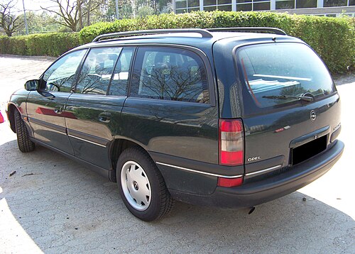 أوبل أوميغا كارافان (1994-1999)