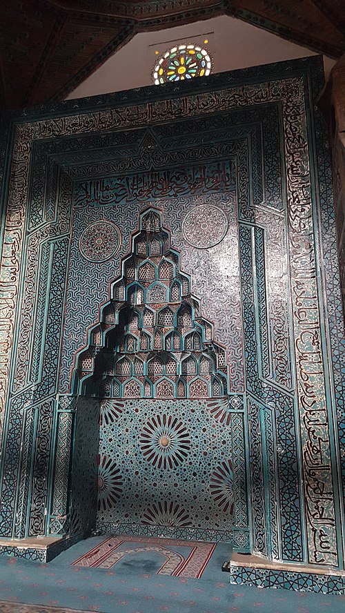 محراب مسجد أشرف أوغلو من القرن الثالث عشر في بيشهير، تركيا