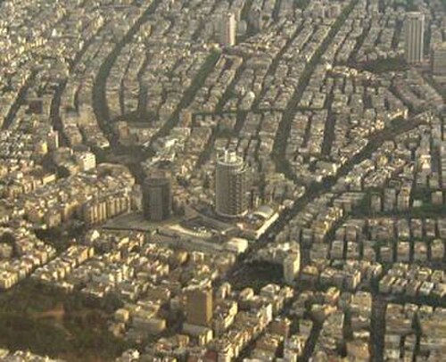 منظر جوي للمركز التجاري والمنطقة المحيطة به