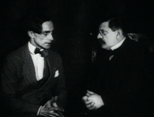 مشهد من فيلم "مختلف عن الآخرين" (1919)، وهو فيلم تم إنتاجه في برلين، وتدور أحداثه حول شخصية رئيسية تعاني من ميولها الجنسية المثلية.
