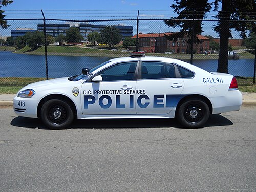 سيارة شرطة من طراز PSPD Cruiser - 2011